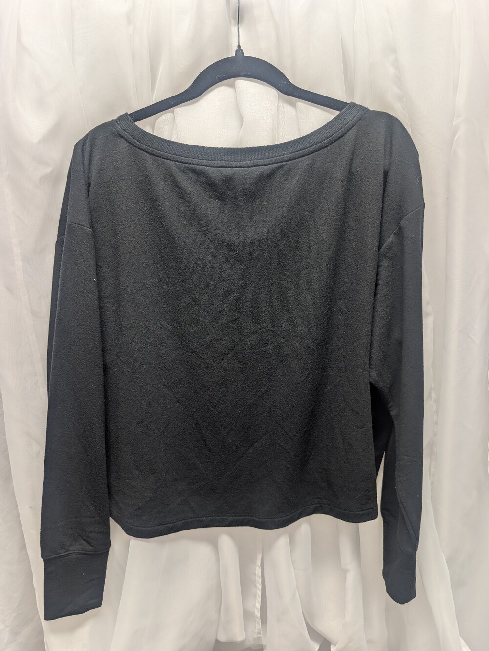 Nike Women’s Black Wide Neck Long-Sleeve Sweatshirt
